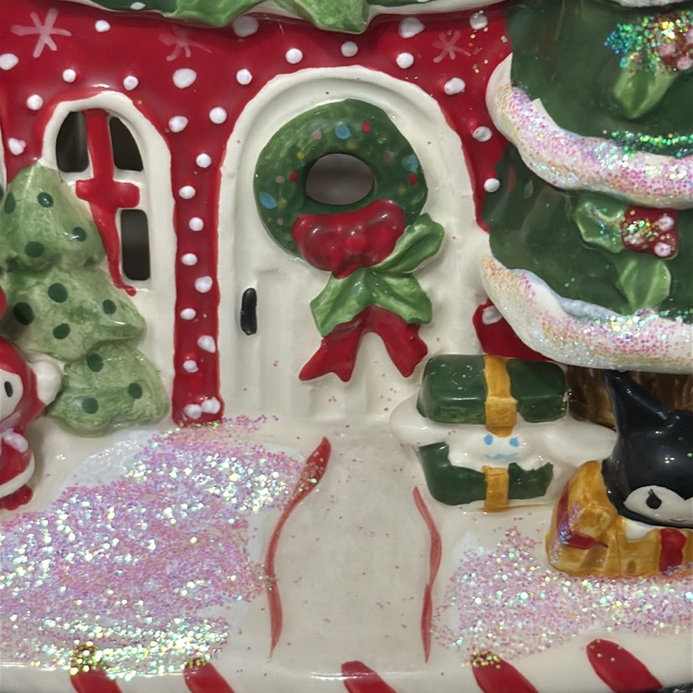 Blue Sky Clayworks Hello Kitty & Friends Christmas Red Striped Candle House - Picture 5 of 14